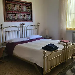 La Casa Di Lucia: Grande Con Balcone Appartamento Brescia